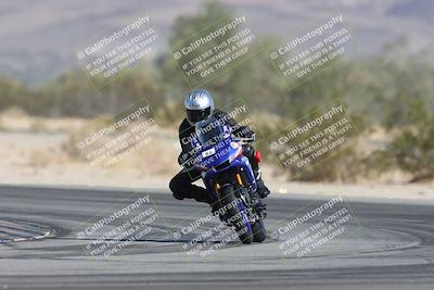 media/Oct-30-2025-Racers Edge (Thu) [[dabbdaf680]]/3-B Group/Session 1 (Turn 5)/